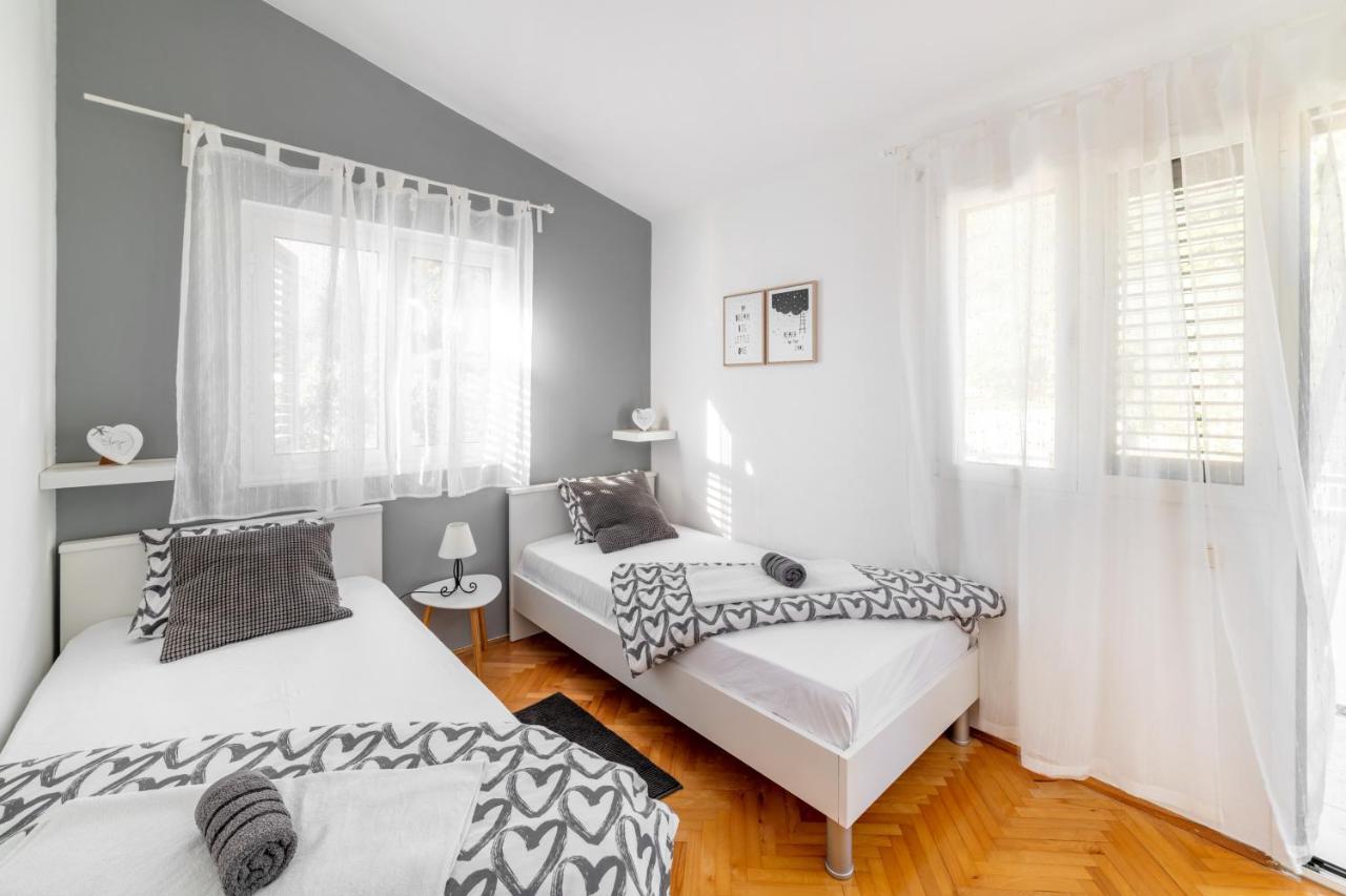 Amare Apartments Bobovisca Extérieur photo